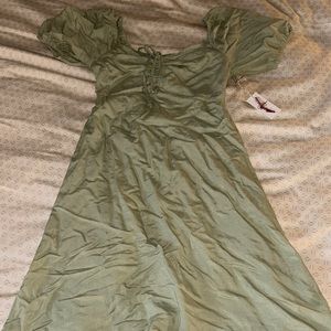 Never worn, slightly wrinkled, super comfy mid way dress!